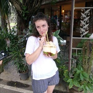 Meet your Posher, Geneva